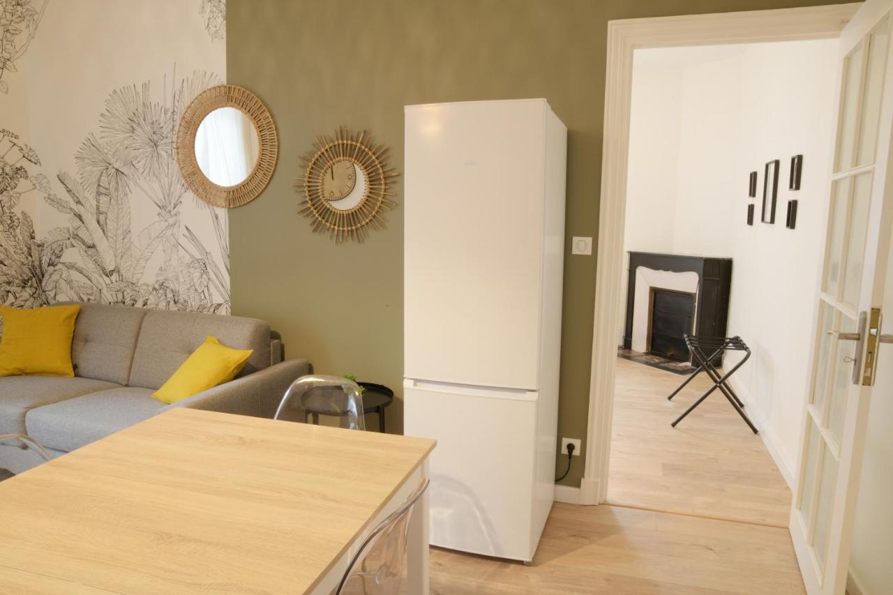 T3 De Charme Situe En Hyper Centre Avec Wifi, Linge, Draps, Savons Et Serviettes Fournis 干邑 客房 照片