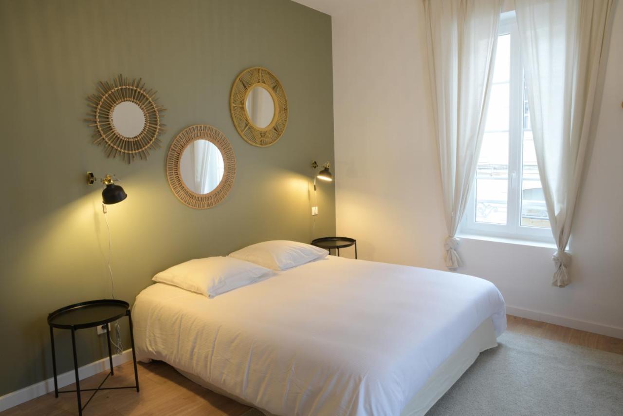 T3 De Charme Situe En Hyper Centre Avec Wifi, Linge, Draps, Savons Et Serviettes Fournis 干邑 外观 照片