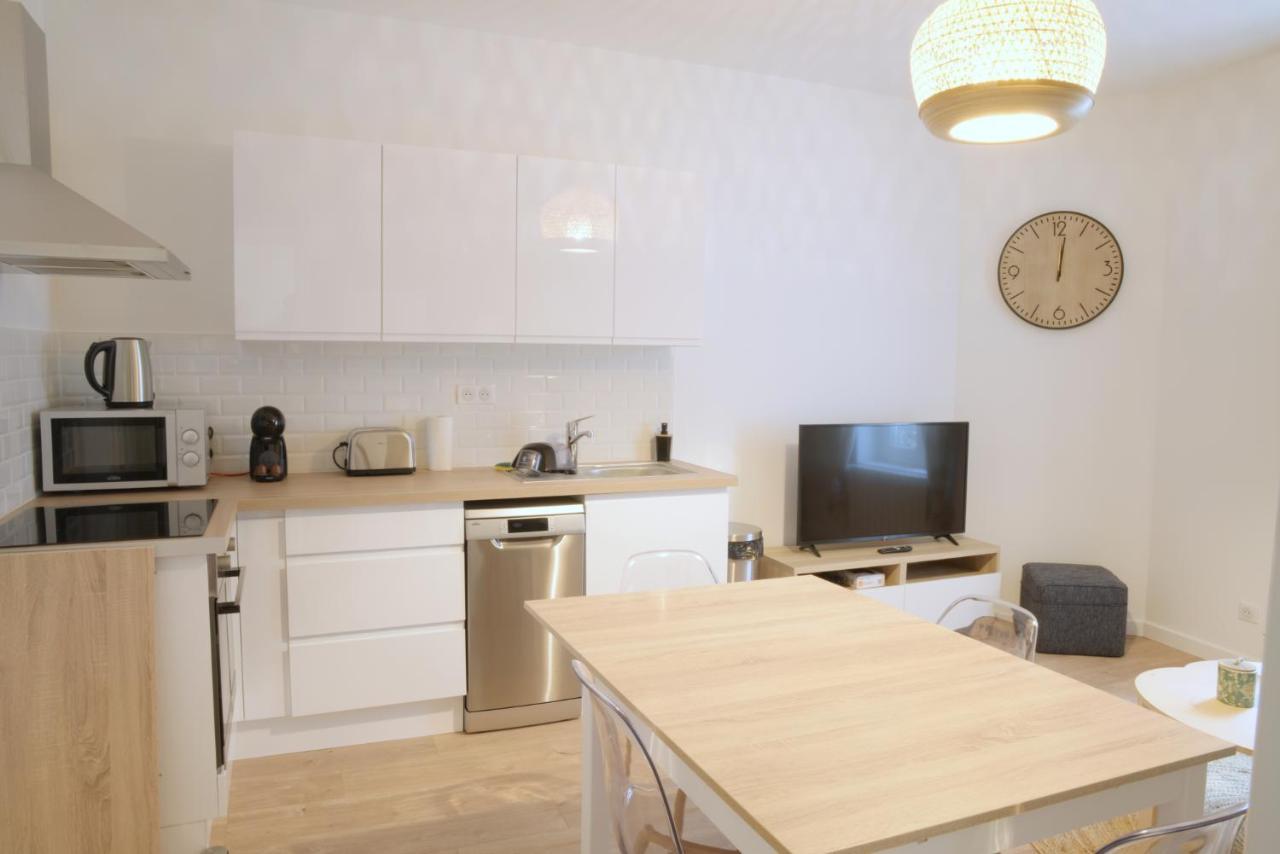 T3 De Charme Situe En Hyper Centre Avec Wifi, Linge, Draps, Savons Et Serviettes Fournis 干邑 外观 照片